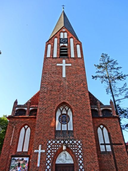 divine-mercy-church-903876_1280