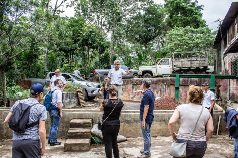 Reynaldo APAC en Kaars Koffie Reynaldo APAC en Kaars Koffie
