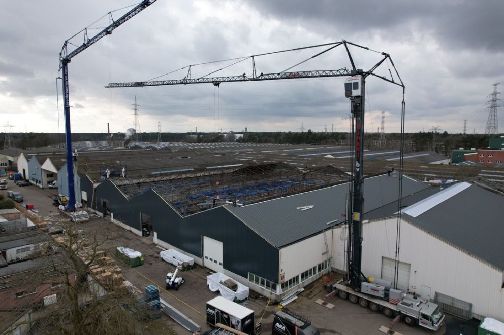 Dakrenovatie in uitvoering in Mol