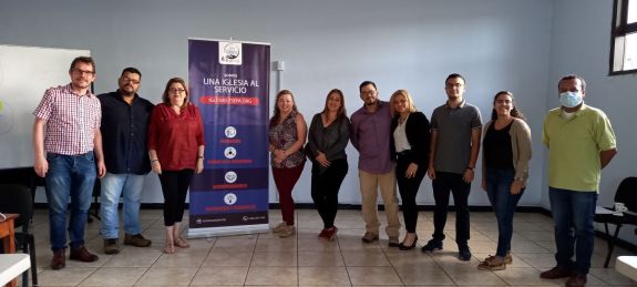 3 Iglesia Comunidad Cristiana Esperanza de Desamparados -Estudiantes y Juan Carlos
