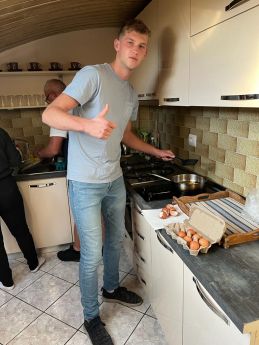 33.Mauries bakt eieren