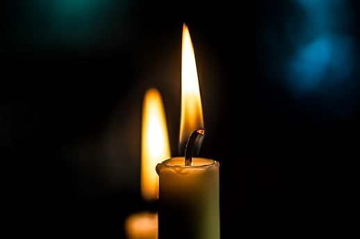 burning-candles-g90b0a9f34_1920