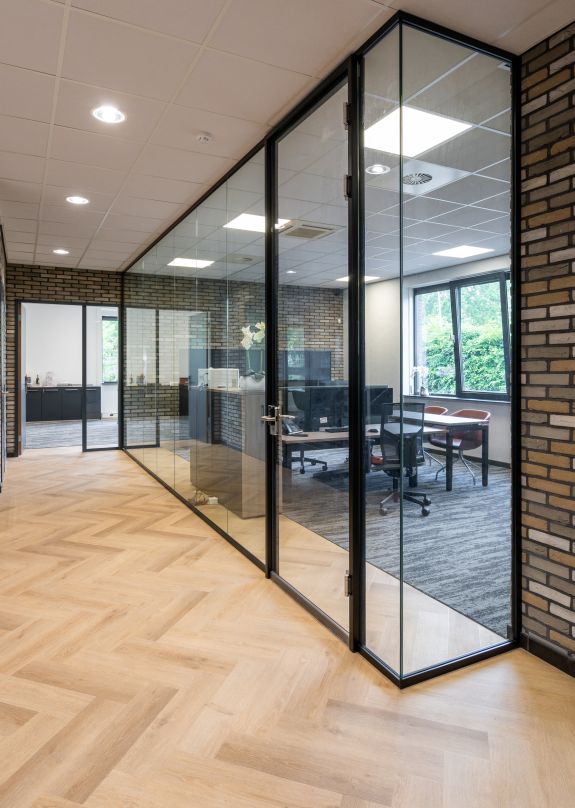 DSC04999 Glaswanden kantoor