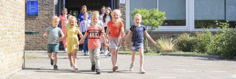 Kinderen voor de school