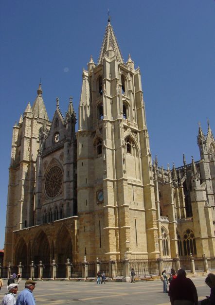 Leden RKK progressiever dan leiding van kerk