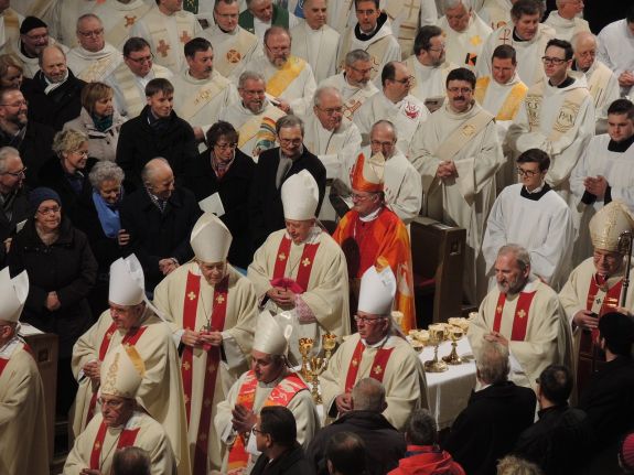 bishops-1343063_1280