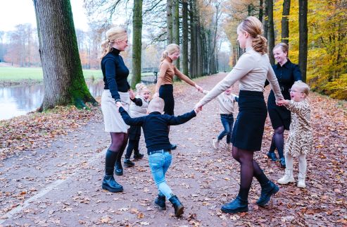 spg-20892-vier zussen tegelijk zwanger-11