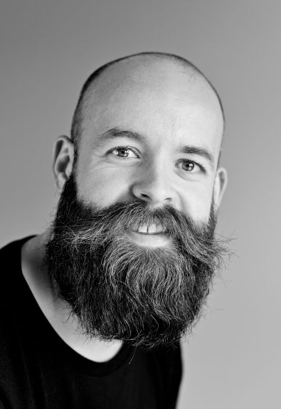 pexels-beardedbasturds-842980
