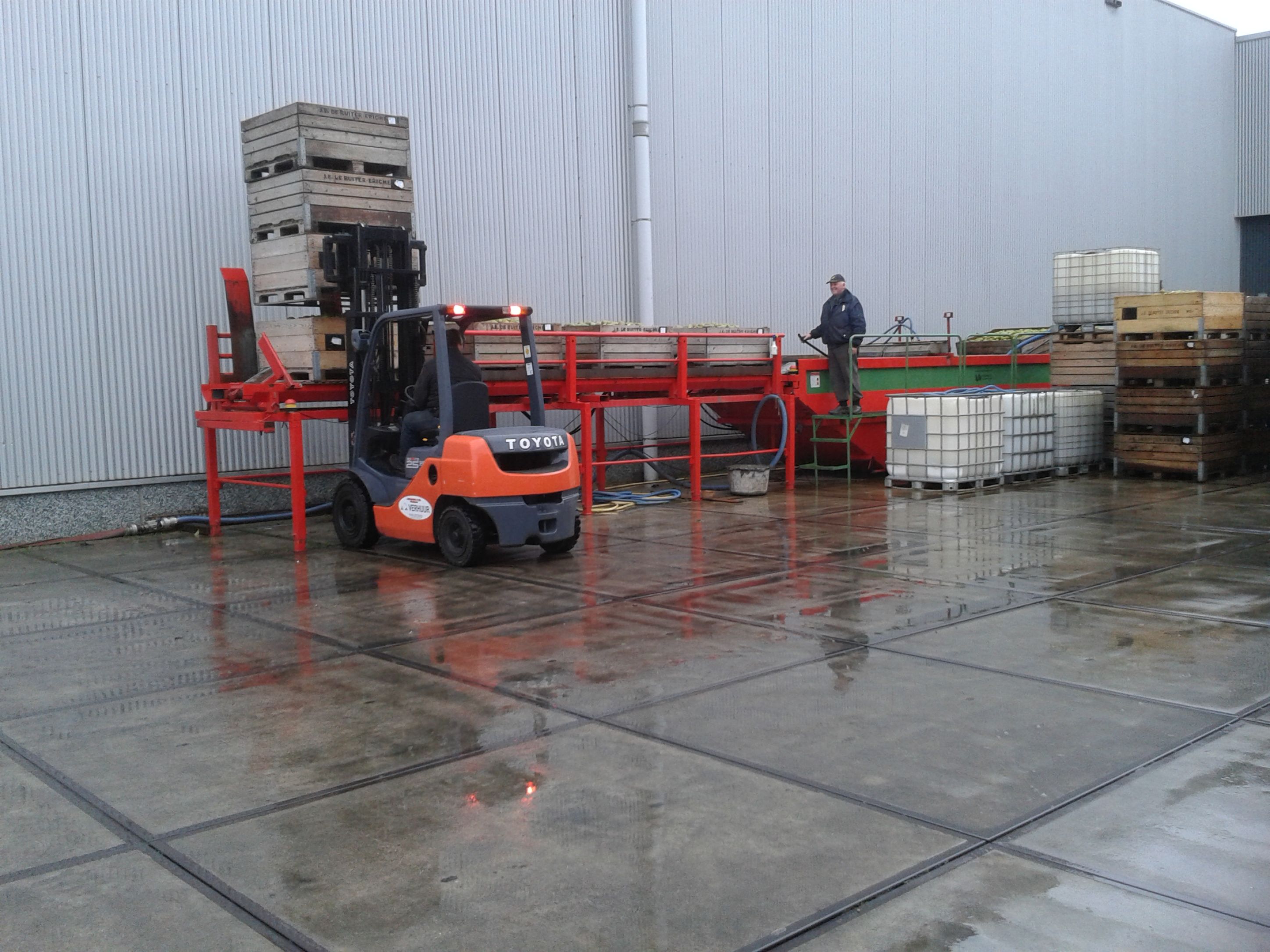 perenwasmachine in actie