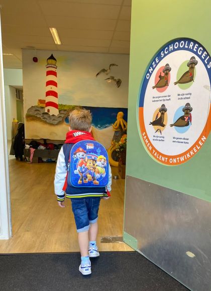 Naar school Naar school