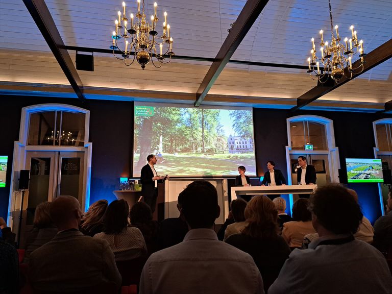 Exclusieve congreslocatie Klein Vanenburg op het landgoed van Kasteel De Vanenburg, gelegen in een rustige en groene omgeving, ideaal voor zakelijke bijeenkomsten en evenementen