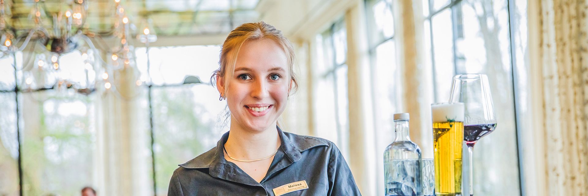 Header Gastvrouw Malissa restaurant Putten