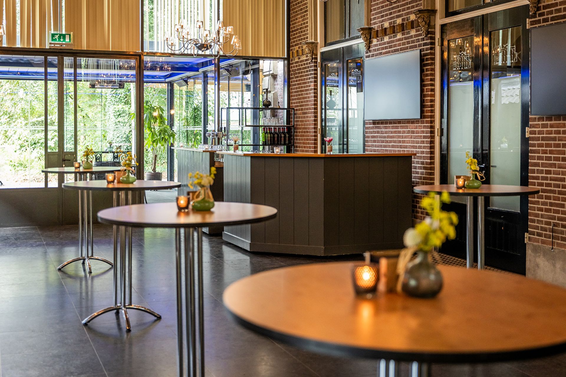 Impressie van de Tuinzaal, ruimte in Klein Vanenburg, de evenementenlocatie, centraal in het land en landelijk gelegen op het landgoed van Kasteel De Vanenburg in Putten