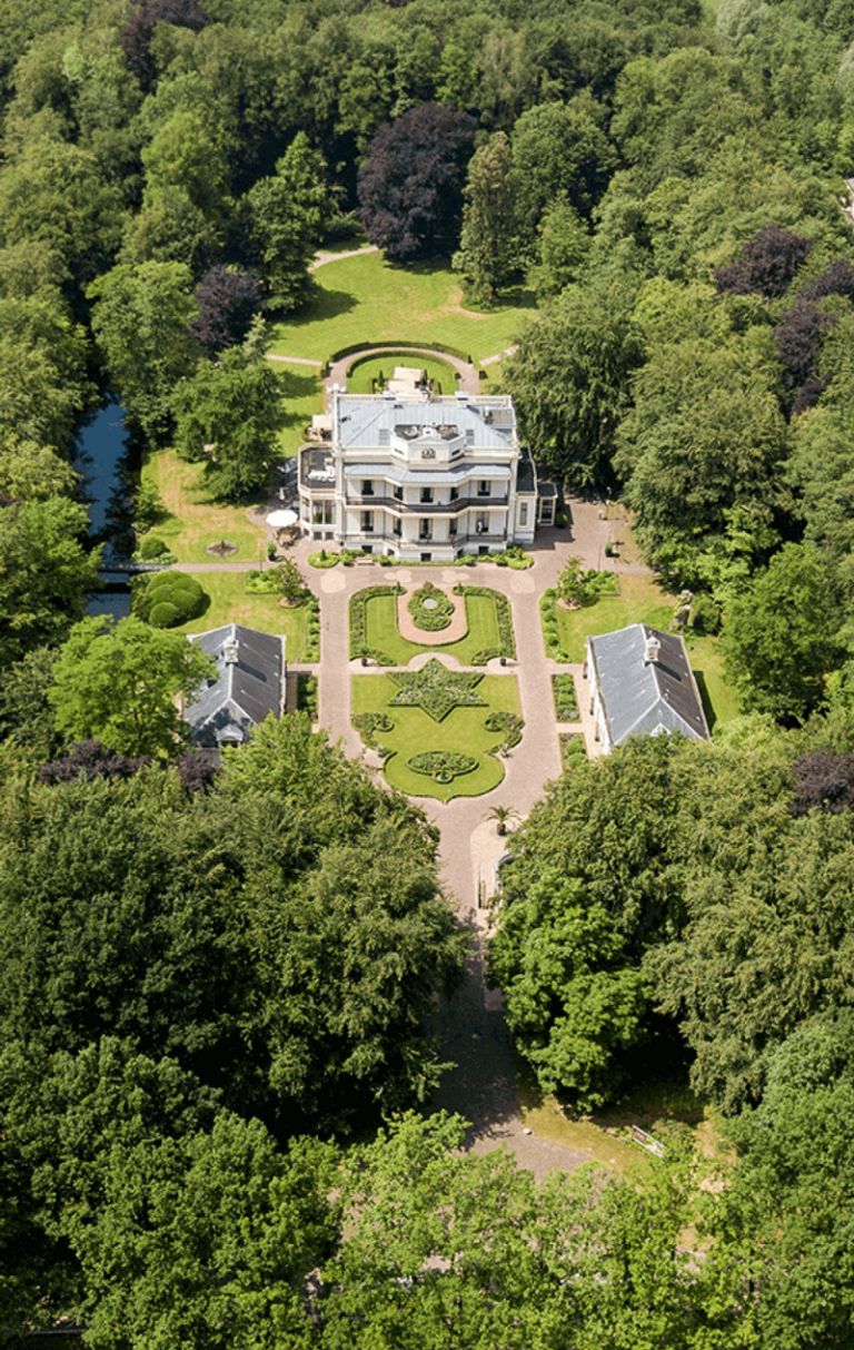 KasteelDeVanenburg vanuitdelucht boogfoto