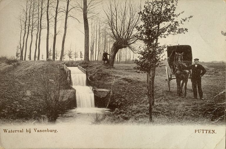 Oude ansichtkaart waterval bij Vanenburg