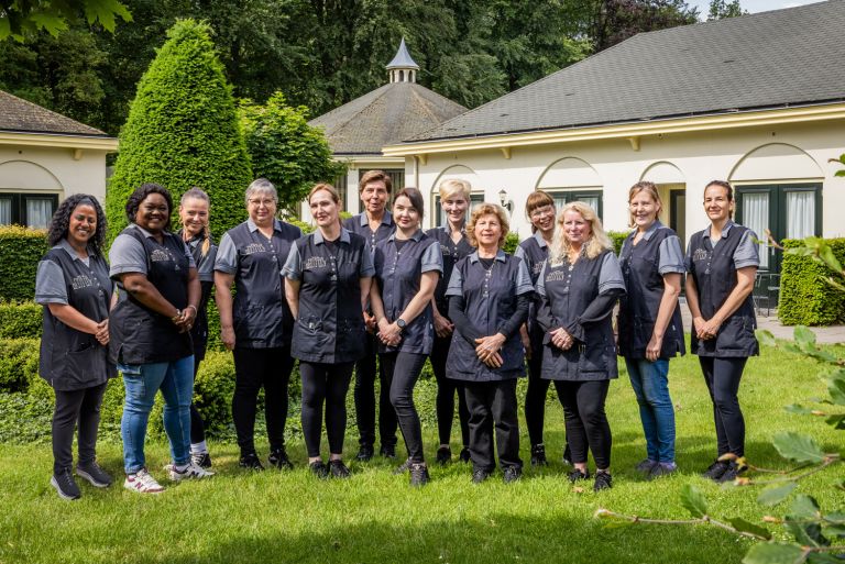 Team Housekeeping Kasteel De Vanenburg FBNL00