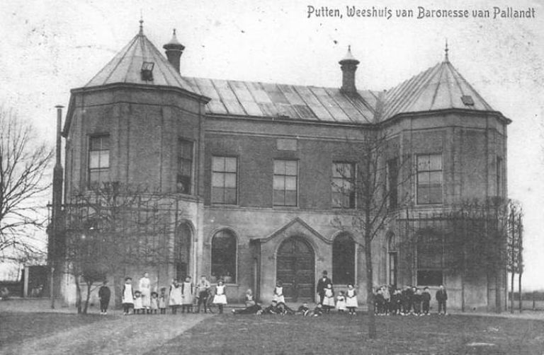 Weeshuis Baronesse van Palland