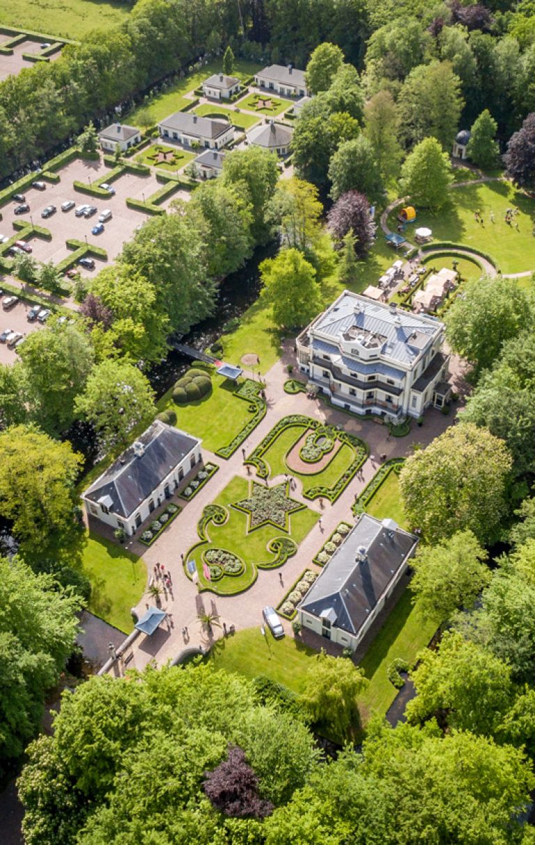 landgoed Kasteel De Vanenburg scheef