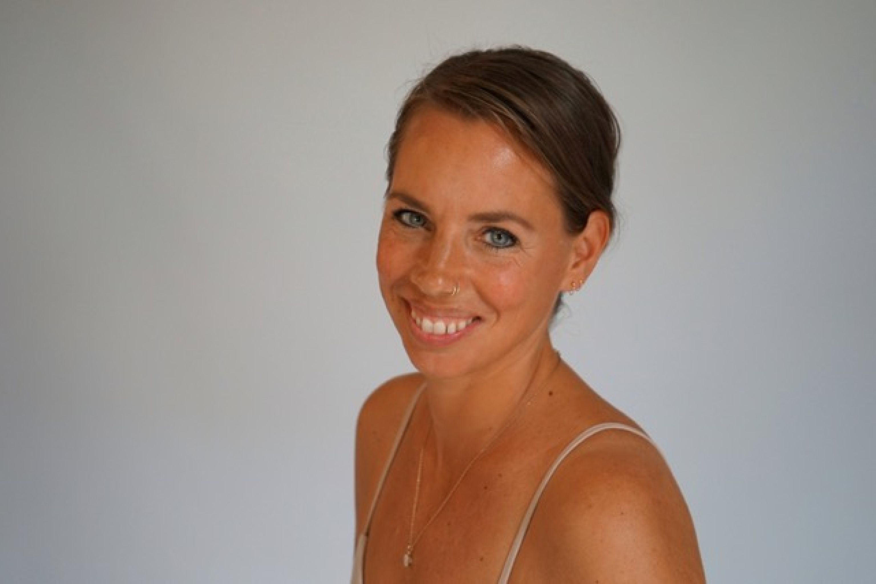 Carla provides therapy in the following languages: