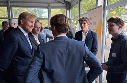 Willen Alexander met leerlingen