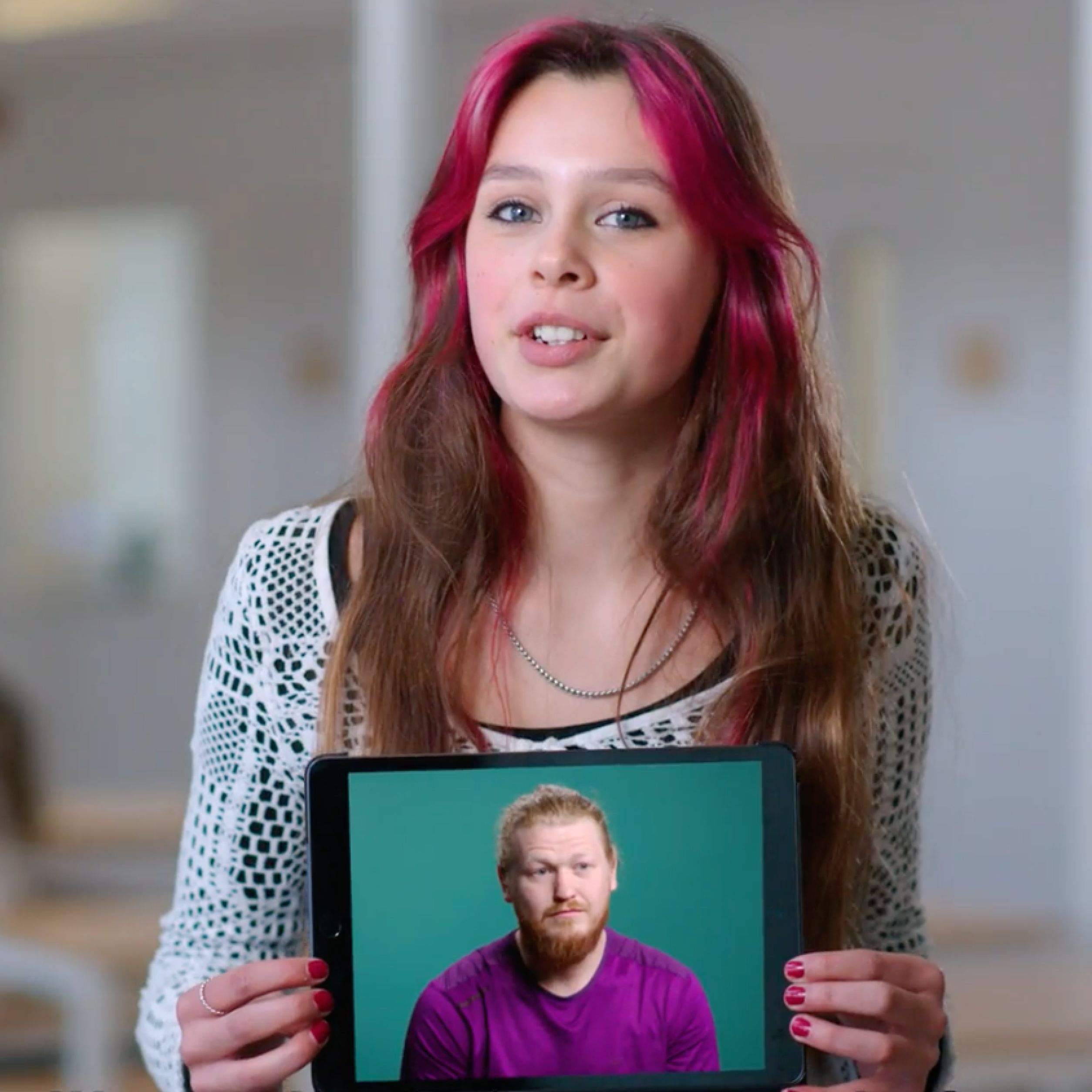 Foto van leerling met iPad