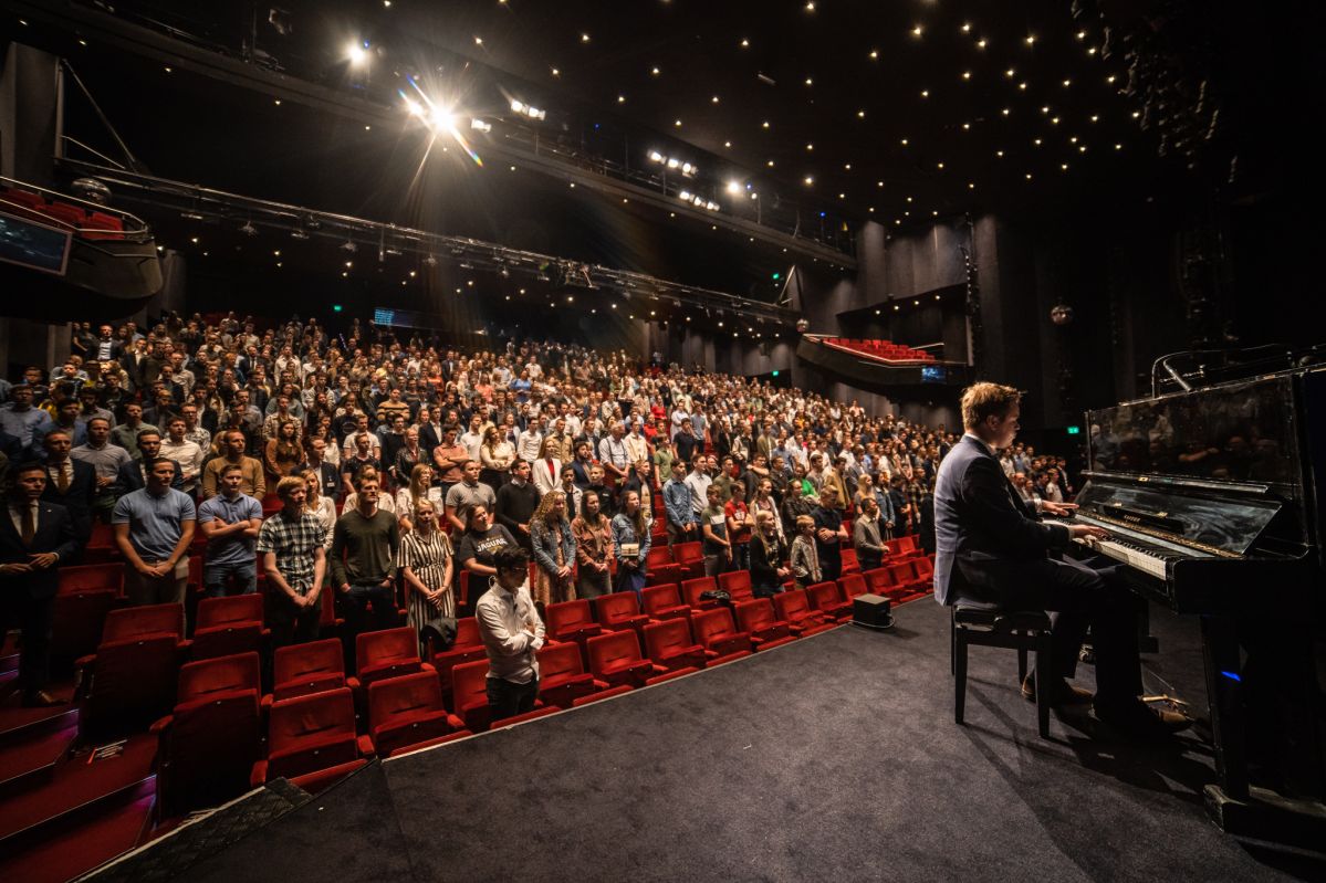 Afbeelding van vorige jongerendag, ook in het Beatrixtheater