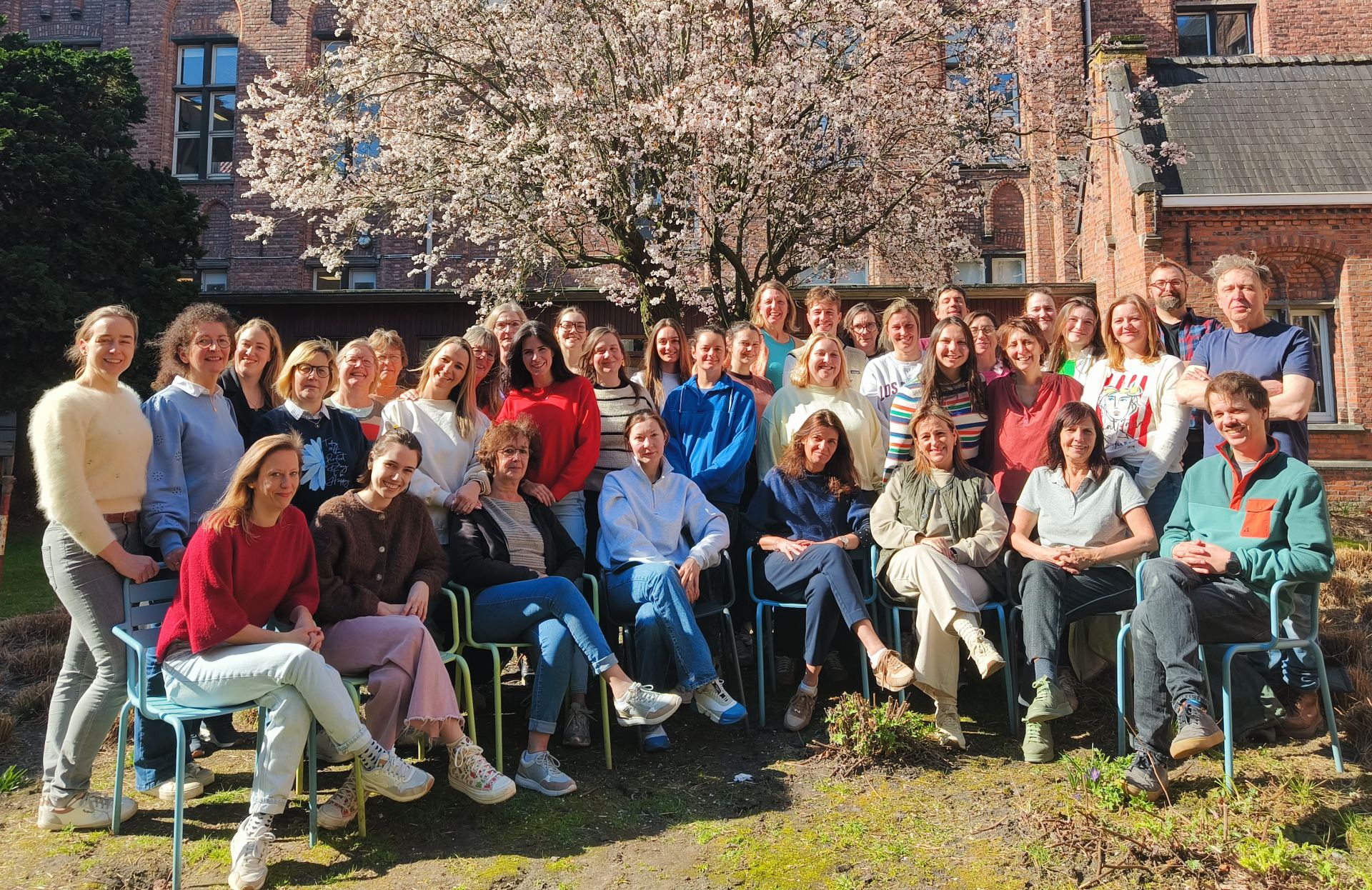 groepsfoto personeel 2025 Basisschool Crombeen - groepsfoto personeel 2025