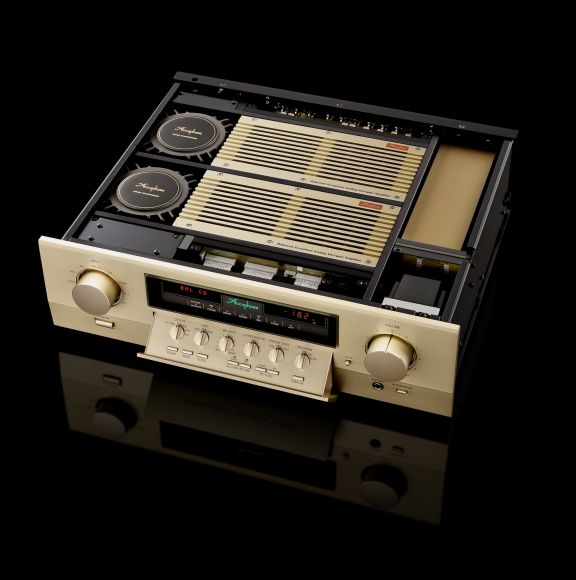 Accuphase C-2900 internal view Audioxperience