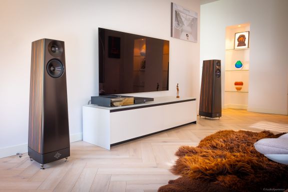 De YG Acoustics Talus is een compacte vloerstaande luidspreker van topklasse niveau.