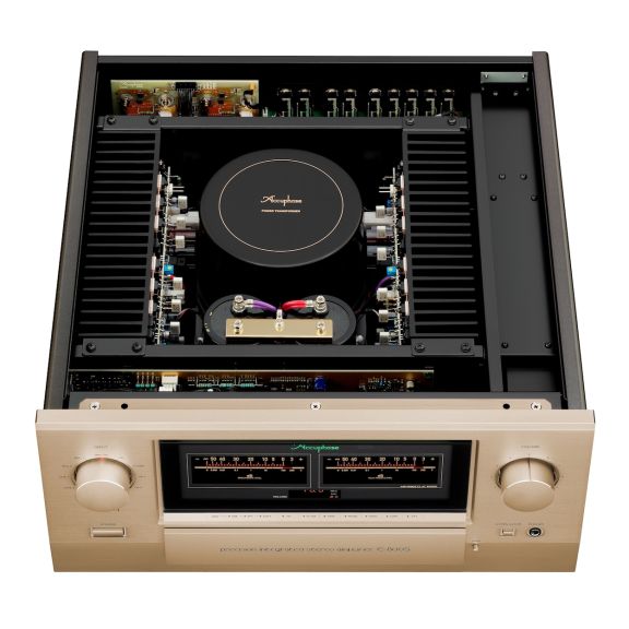 Accuphase E-800S inside AudioXperience