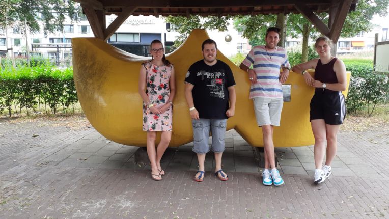 cdc00 ef f bdc 0aaca