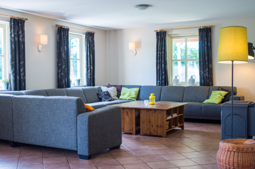 Ruime zithoek groepsaccommodatie