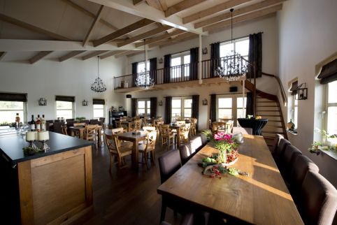 De Wijnhoeve zaal binnenkant