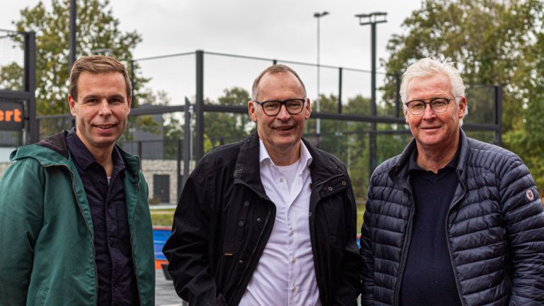 Padelbaan Burgum TV De Leechkamp