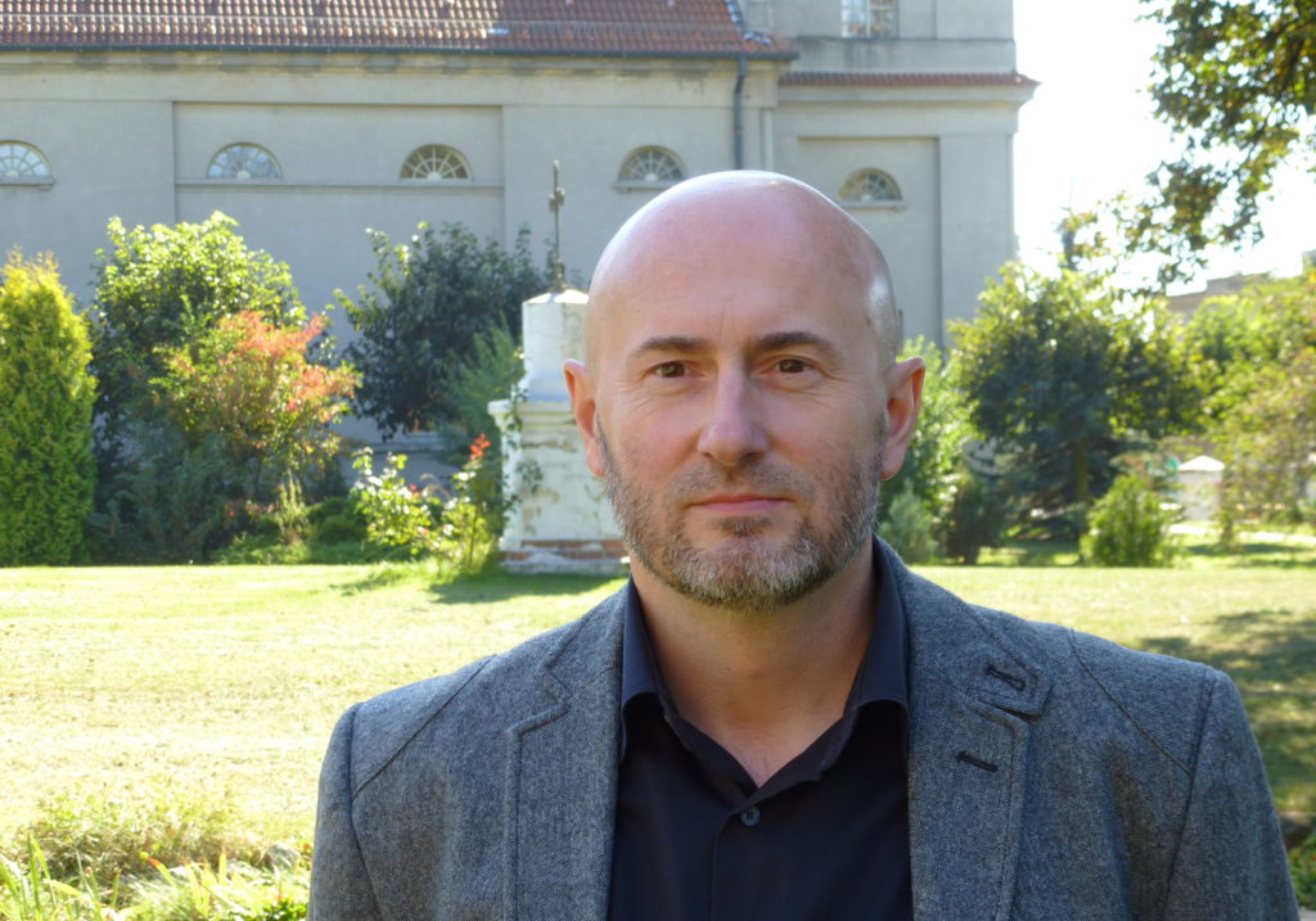 Ex-priester Tomasz Pieczko roeit nog altijd tegen de stroom in
