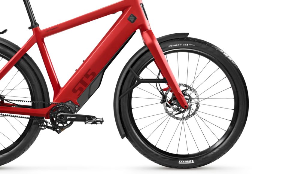 2023_ST5_Pinion_Indoor_Sport_Imperial_Red_Not final_longfenderV2.png