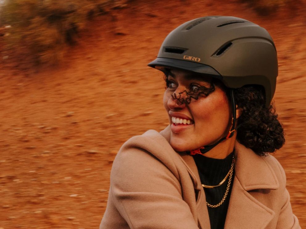 Face_mood_helmet_ungrained_closeup.webp