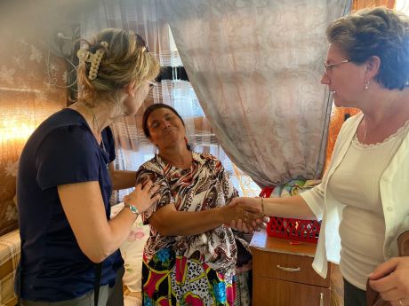 Bemoediging Roma-vrouw