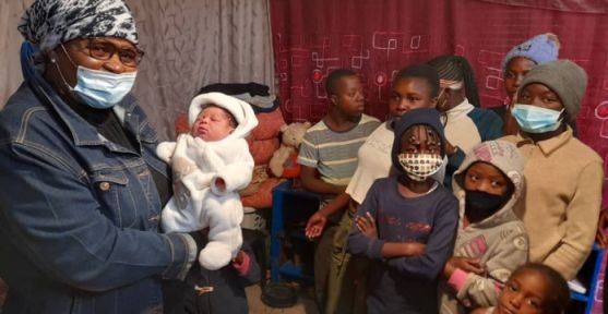 Bron van levend water kinderen_namibie_oudshoorn_groepsfoto