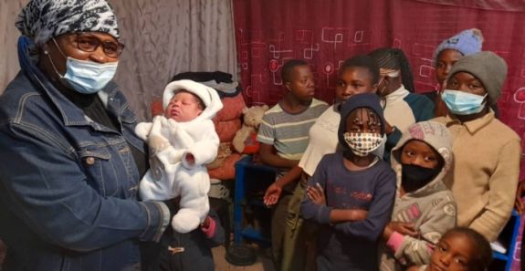 Bron van levend water kinderen_namibie_oudshoorn_groepsfoto