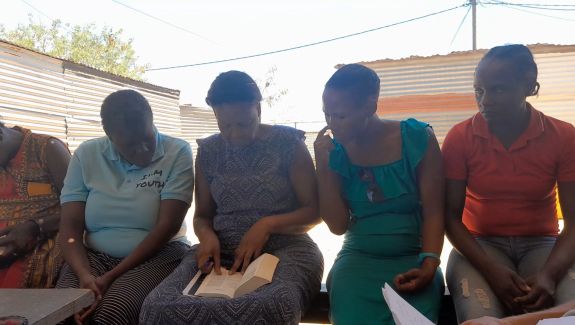 Danielle Oudshoorn Vrouw tot vrouw Goreangab groep bijbelstudie vrouwen