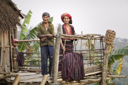 Myanmar Palaungic people door G, Mirjam