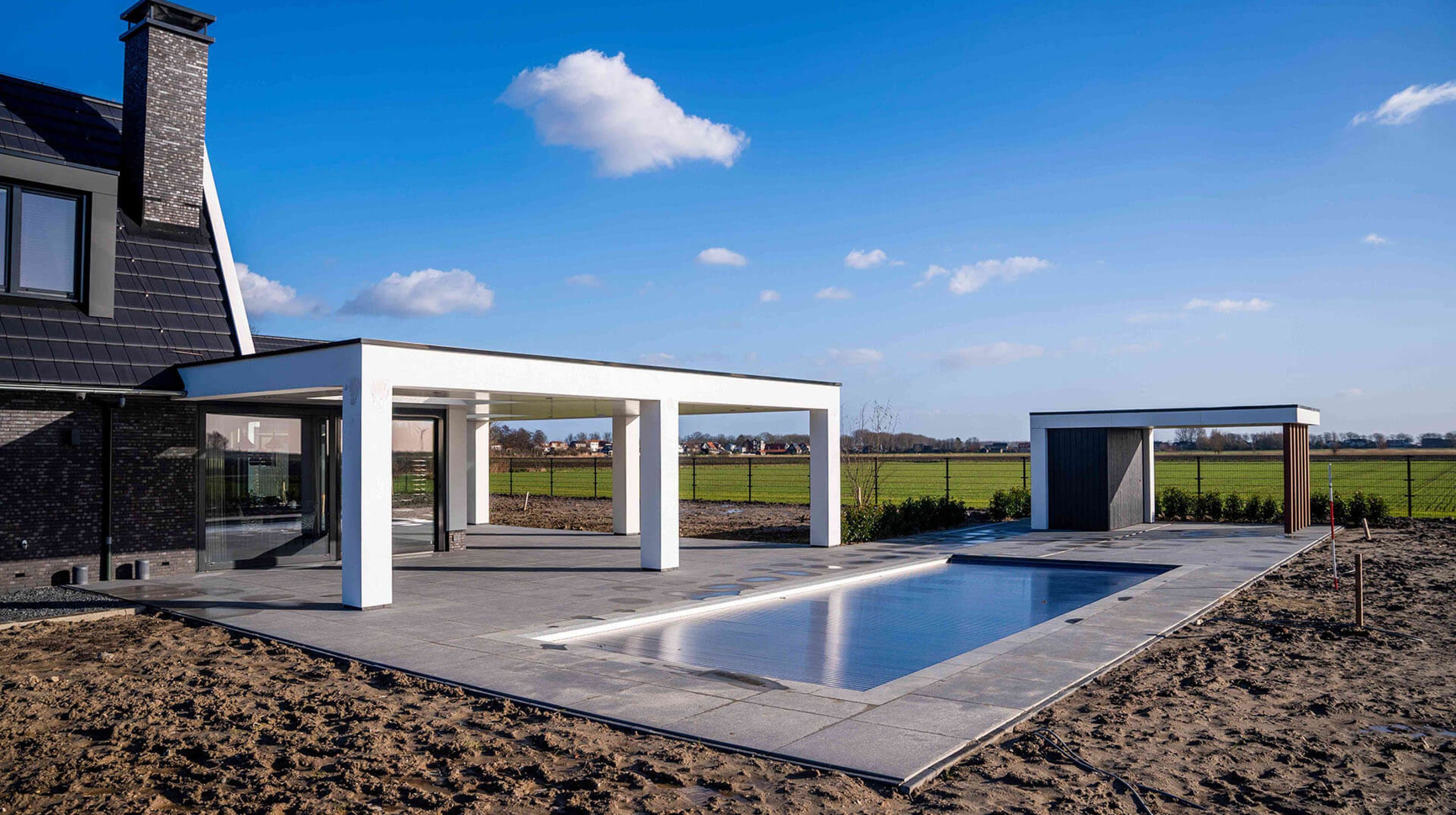 Modern poolhouse
