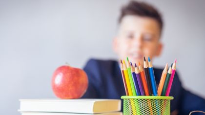 pexels-oleksandr-pidvalnyi-2781814 Schoolspullen, potloden en boeken.