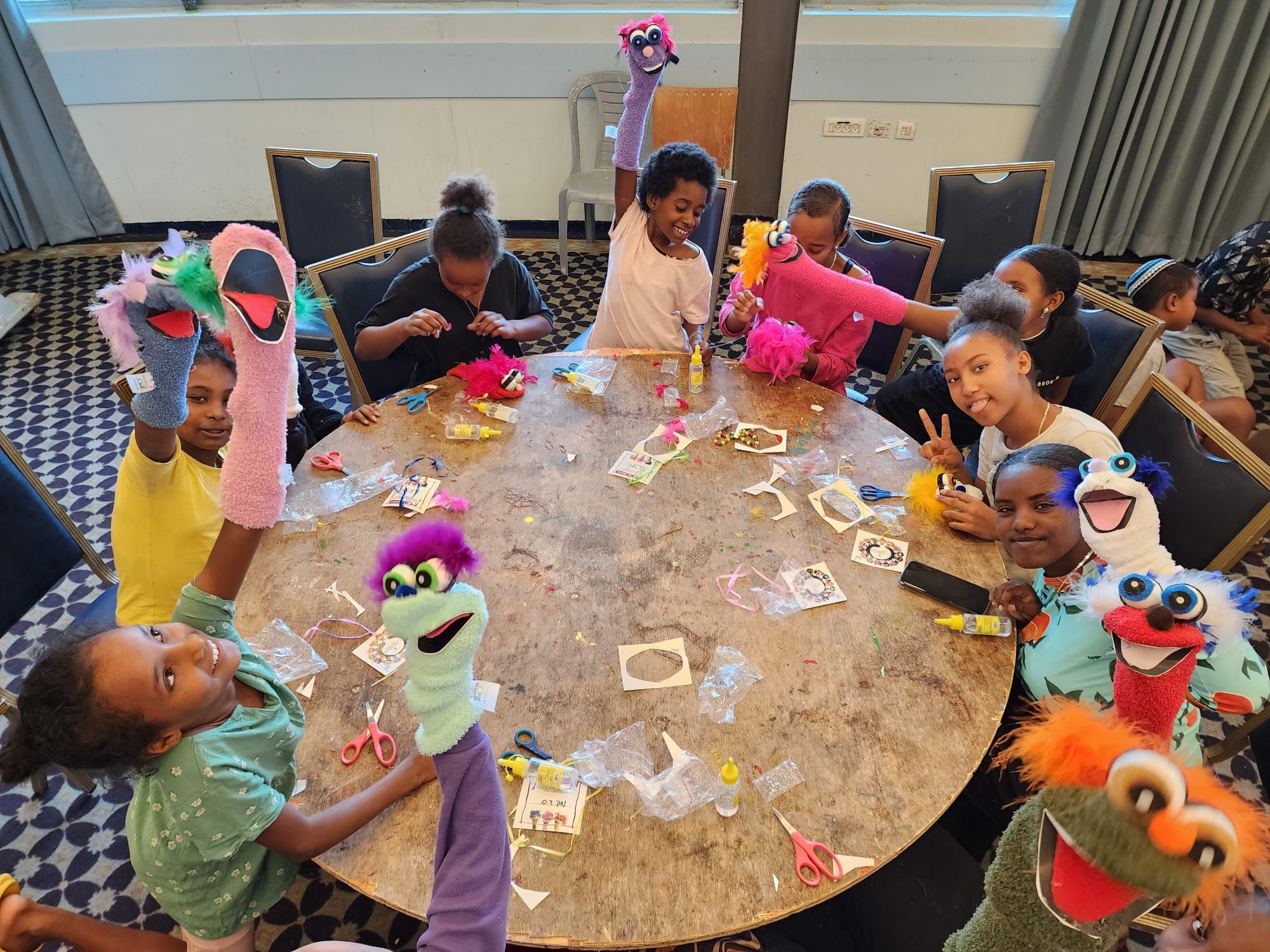0d   The Jewish Agency for Israel   Activities for children evacuated from Absorption Center in southern Israel