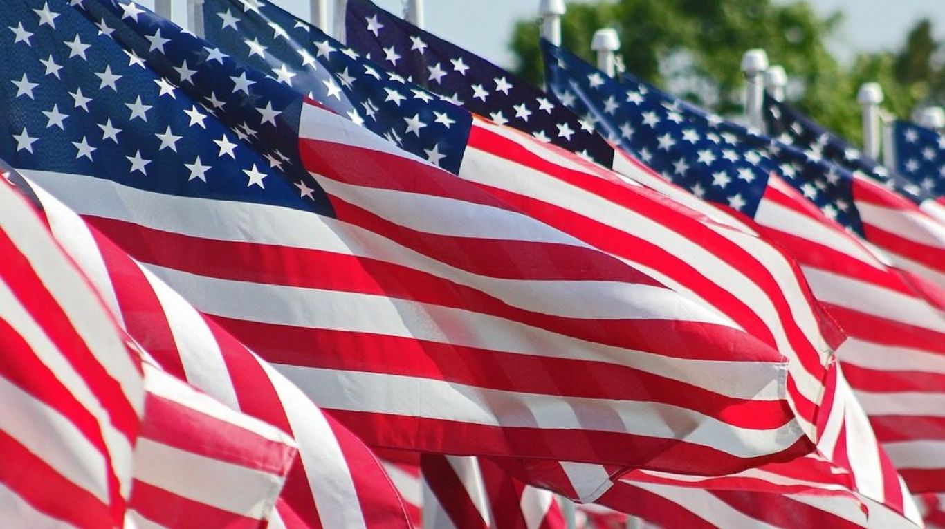 American-flag-american-flag.-1024x575