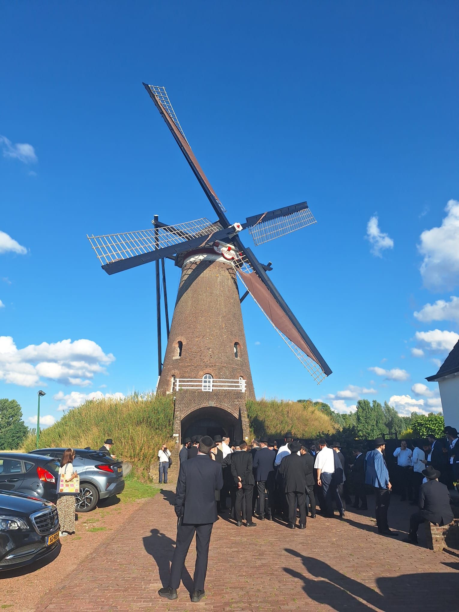 Foto Rabbijnen bij de molen