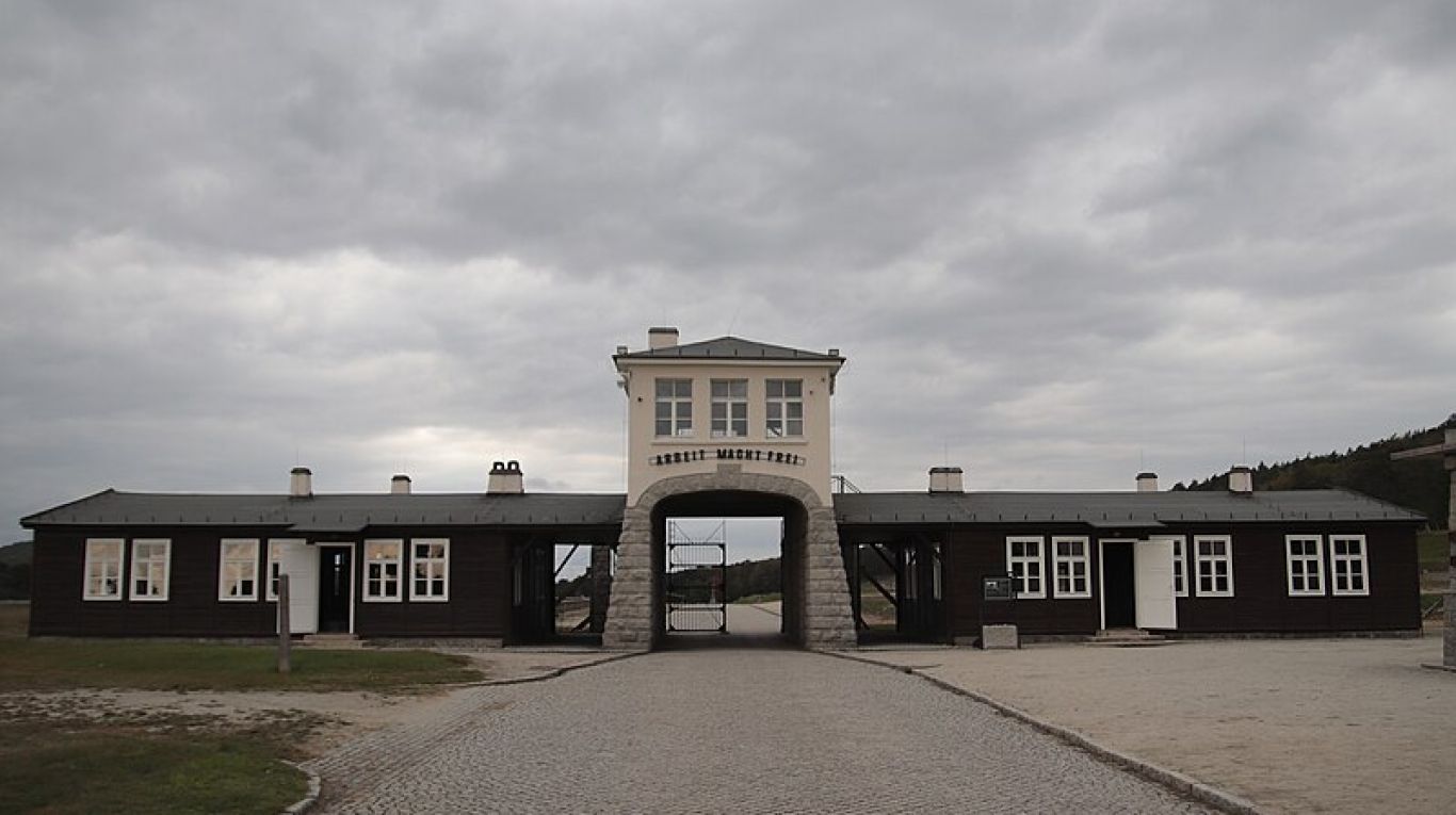 Gross-Rosen_Haupteingang