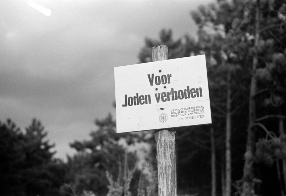 Voor Joden verboden