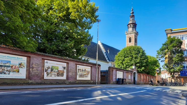 1a grote speelplaats school Schoolomgeving Nieuwen Bosch